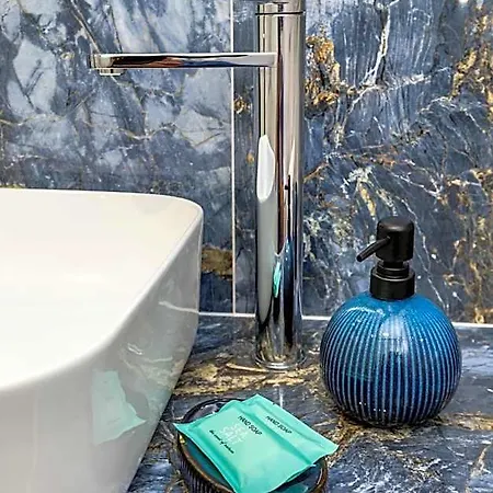 Ermioni Elegance