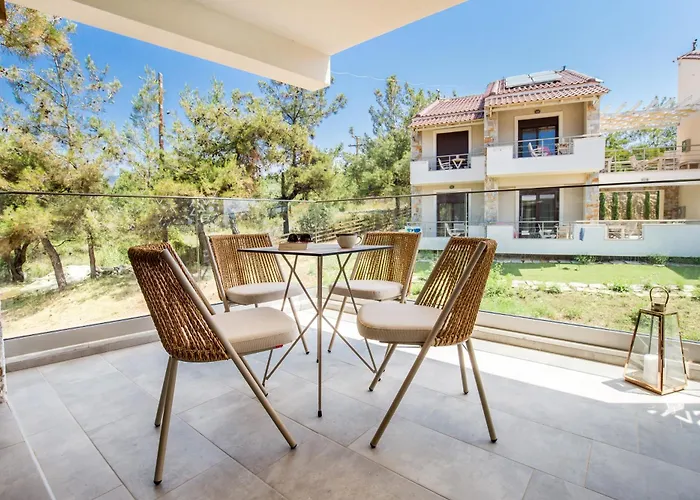 호텔 Ermioni Elegance 리메나리아